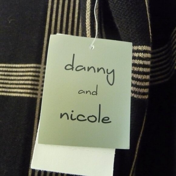 DANNY AND NICOLE SWEATER DRESS SIZE XL - Picture 6 of 8
